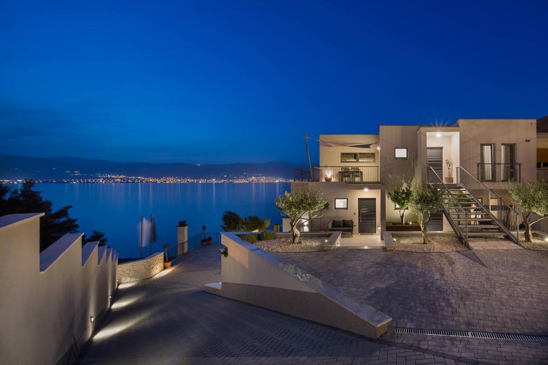 Appartamento Olive Hill House - Ground Floor Slatine Esterno foto