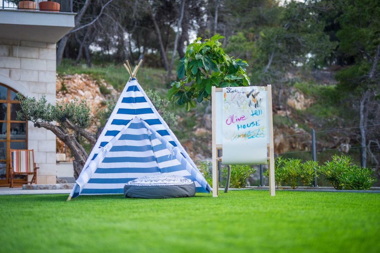 Appartamento Olive Hill House - Ground Floor Slatine Esterno foto
